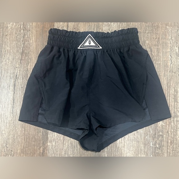 FINAL PRICE Free People movement, Next Round shorts - Picture 2 of 9